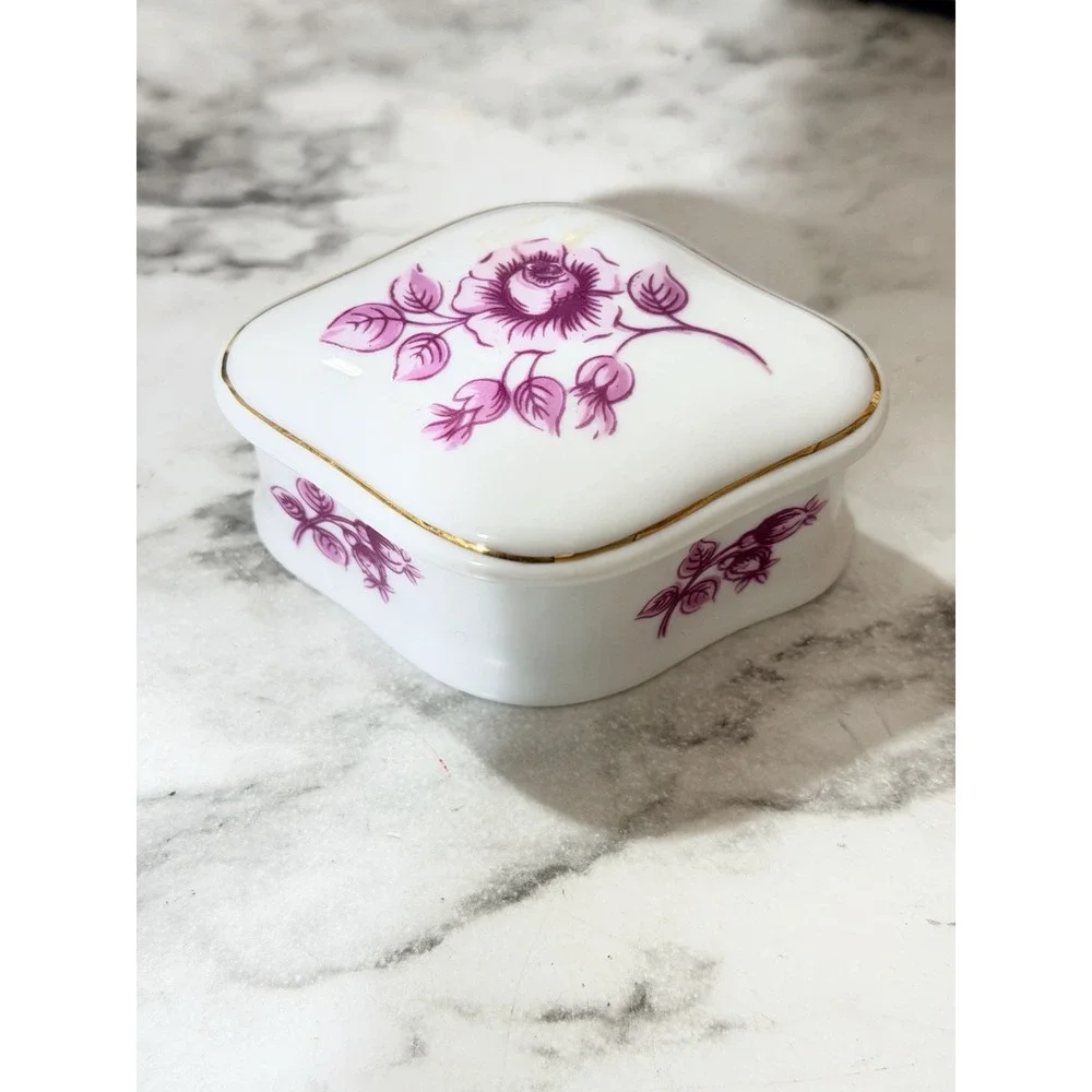 Hollohaza 1831 Hungary Porcelain Trinket Box Flowers (A3209)